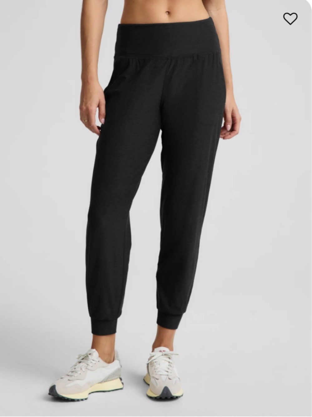 Beyond Yoga Jogger